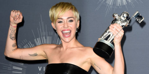 Miley Cyrus at VMAs | ELLE UK
