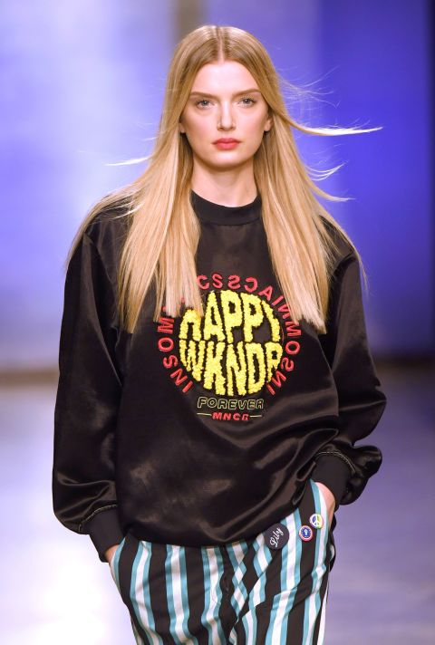 Super Straight Hair Trend 2017