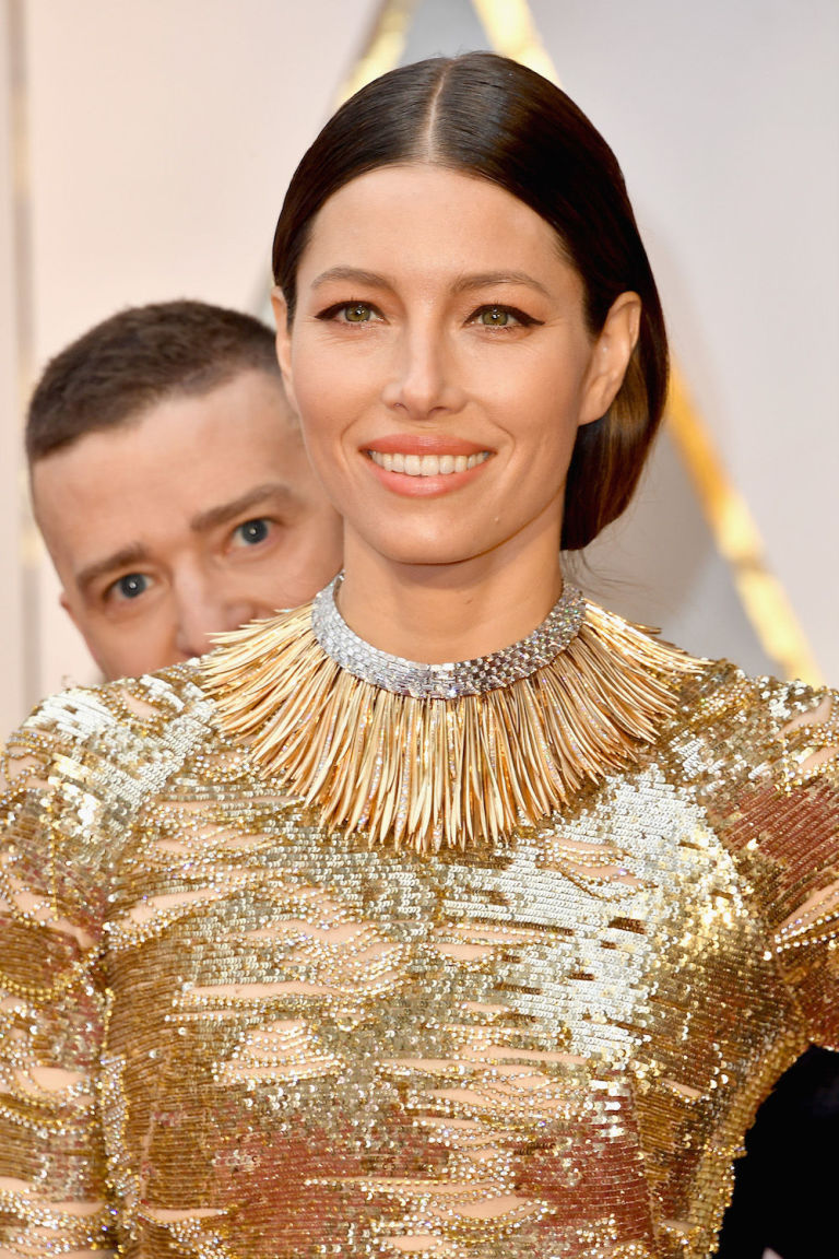 http://elleuk.cdnds.net/17/09/768x1152/gallery-1488154831-gettyimages-645636728.jpg
