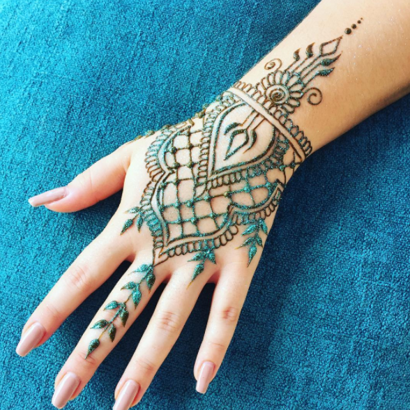 14 Glitter Henna Designs Giving Us Serious Sparkle Envy