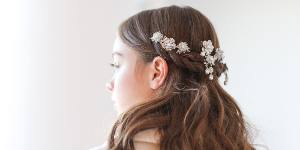 Wedding Hair Inspiration - Best Wedding Hairstyles for Brides and Bridesmaids Looking for wedding hair inspiration? From updos to undone waves