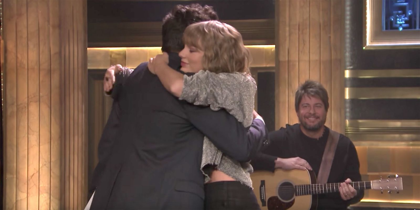Taylor Swift's Surprise Performance of 'New Year's Day' for Jimmy Fallon Has a Touching Backstory