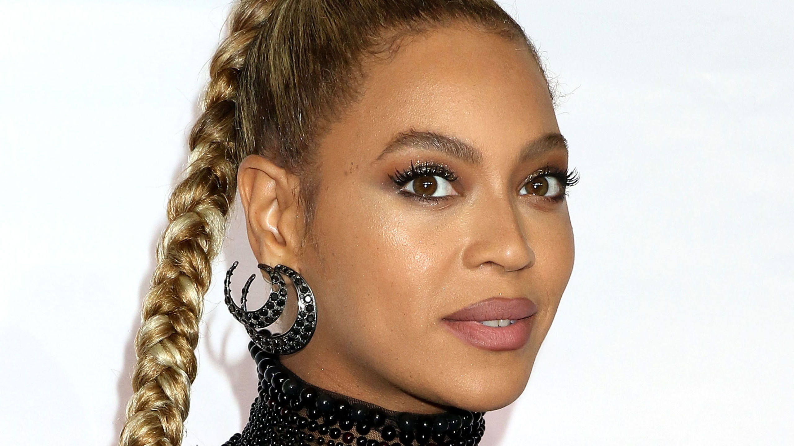 Beyonce No Eyebrows